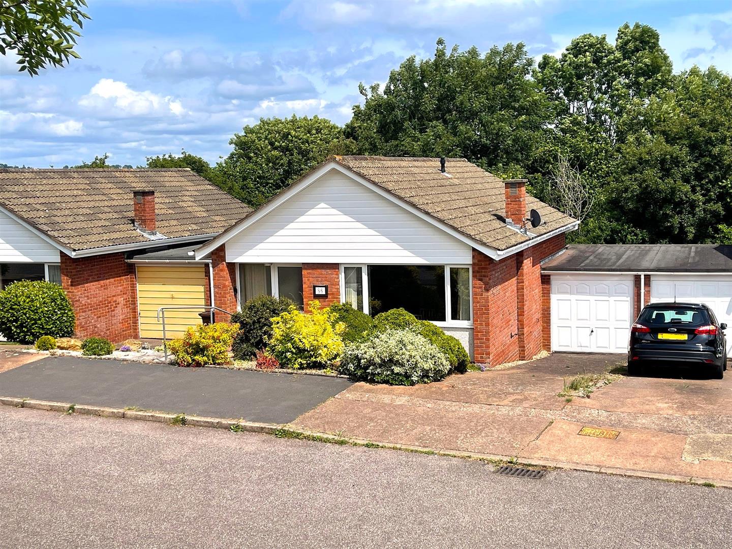 Nadder Park Road, Higher St Thomas, Exeter